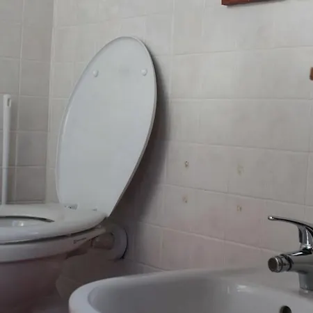 Il Roccolo - Piccola Casa Indipendente Con Vista Panoramica *